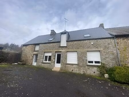 maison à fort potentiel de rénovation  avec hangar