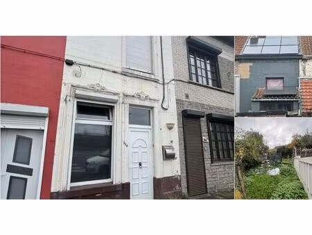 maison en vente publique à route de châtelet 386 couillet (vbd79437)