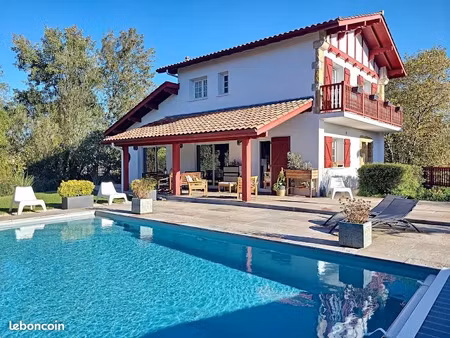vente villa 6 pièces 246 m² à saint-pierre-d'irube (64990)  767 000 €