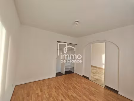 type 4 valleiry - 4 pièces - 75 m²