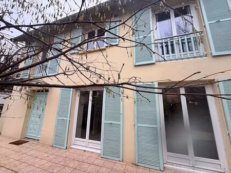 vente maison 6 pièces 267 m² à saint-maur-des-fosses (94100)  1 045 000 €