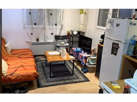location appartement  m² t-1 à la courneuve  498 €