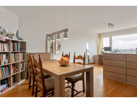 appartement te koop in berchem met 2 slaapkamers