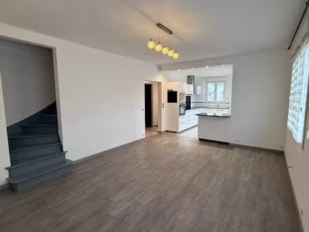 location maison 4 pièces 90 m² à sammeron (77260)  1 250 €