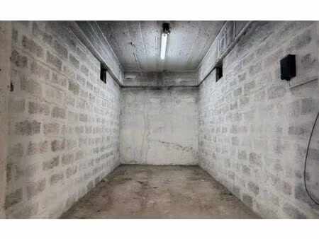 stationnement lyon 8 m² t- à vendre  28 000 €