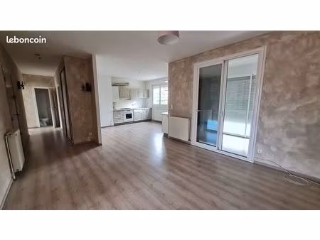 appt t4 (73 m² hab) balcon et garage