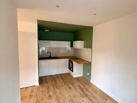 t2 meublé refait à neuf - balcon- dinan centre