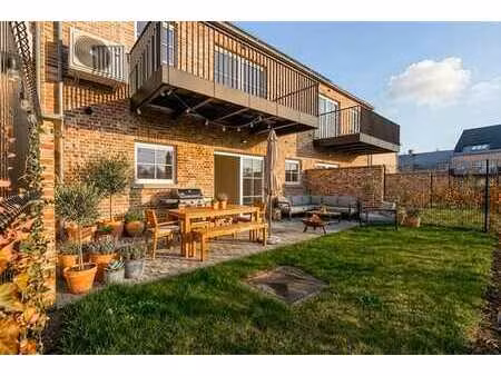 appartement (rdc) de standing de 2 chambres avec terrasse et