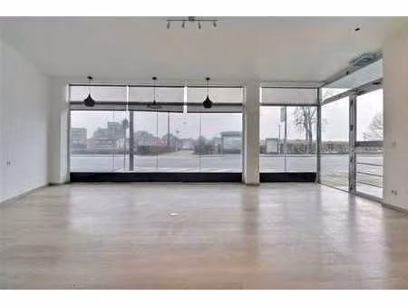 bureau/commerce de +/- 60 m²