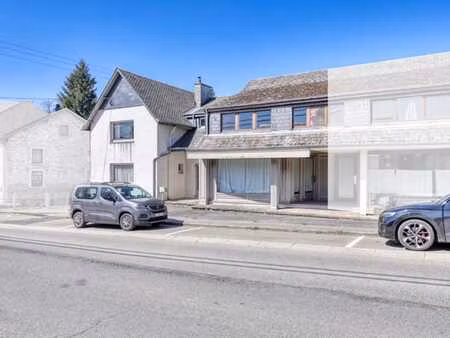 grande maison au centre de bièvre