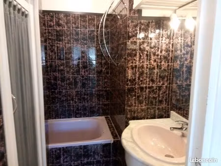 loue t2 /bureau la garde