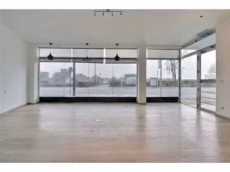 bureau/commerce de +/- 60 m²