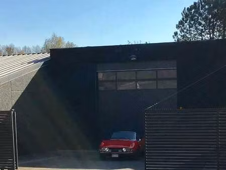 bel entrepôt disponible immédiatement