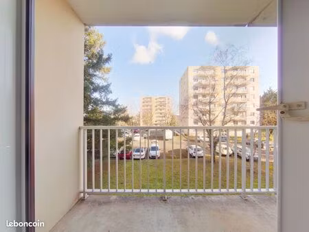 studio de 25m2 avec balcon et stationnement