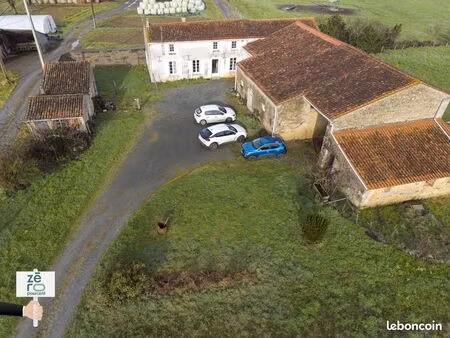 maison 3 pièces 300 m²