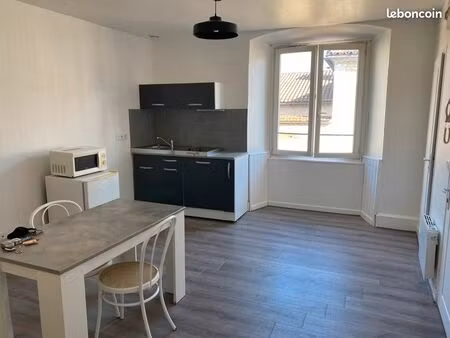 studiuo proche centre-ville ruffec