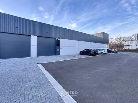 kwalitatief en goed geïsoleerd nb magazijn (511m²) te huu...