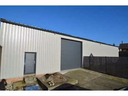 opslagruimte (430m²) te huur met geïsoleerd dak  hoge ele...