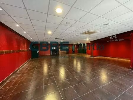 local commercial à louer