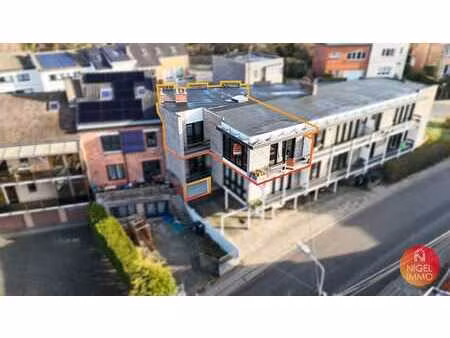 embourg  appartement  2 chs  2 balcons  garage  peb:c