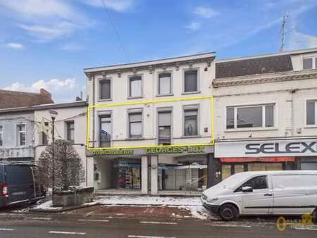 appart 3 à 4 chambres avec terrasse au coeur de la louvière