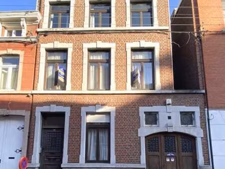 spacieuse maison (219 m² habitable) avec jardin et garage