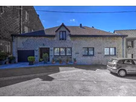 grande maison type bungalow au coeur de louveigne. bon etat!