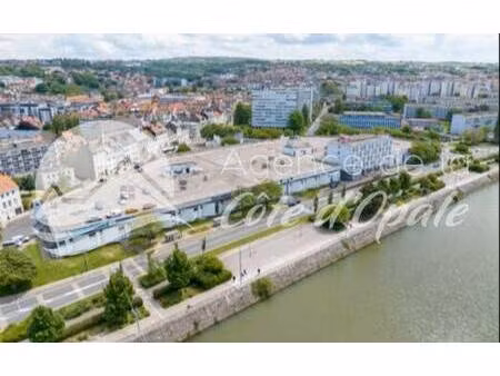 local commercial à louer