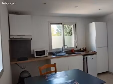 location maison meublée 30 m2  parking  environnement calme  loury