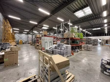 entrepôt à vendre