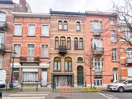 quartier de la chasse- maison de 3 lots