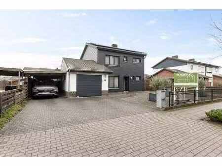 instapklare woning met tuin  garage en 3 slpkmrs!