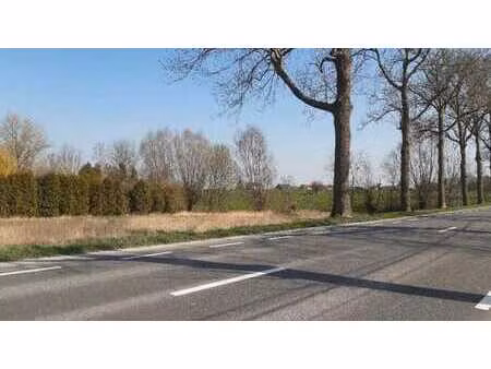 terrain de projet pour 8 maisons avec permis approuvé