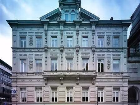 mansion house - 2.106m² de disponible