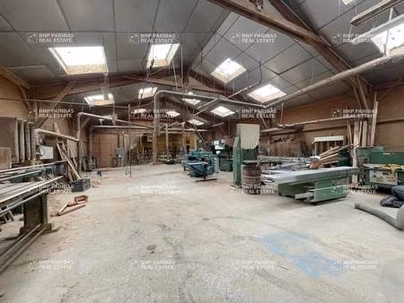 local d'activités à louer