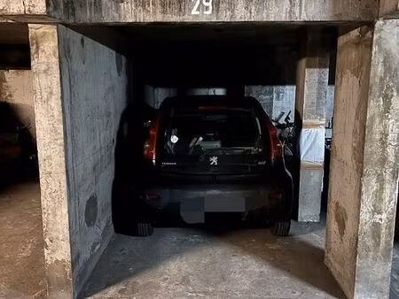 parking proche perrache