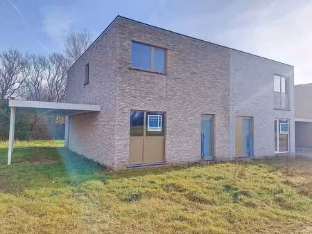 moderne nieuwbouw in doodlopend straatje