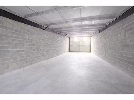 local d'activités à louer