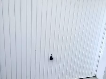 garage/box pressensé gratte ciel