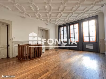 exclusivité. local - bureau en rdc  rue duquesne  63 m2 + 25 m2 en sous-sol