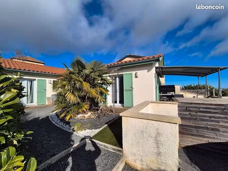 villa 5 pièces 123 m²