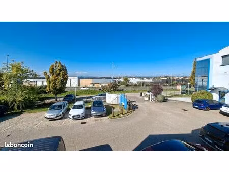 brignais - 328 m² entrepot + bureaux