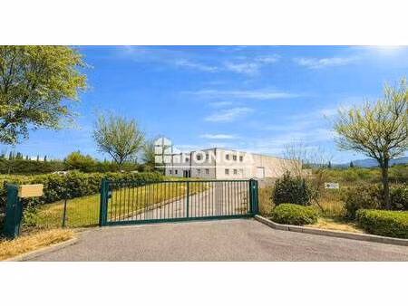 local commercial à vendre