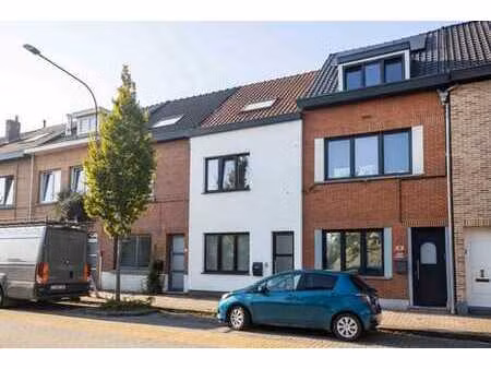 maison entièrement rénovée avec jardin