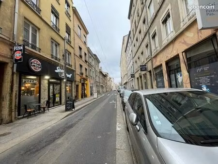boulangerie/pâtisserie 45 m²