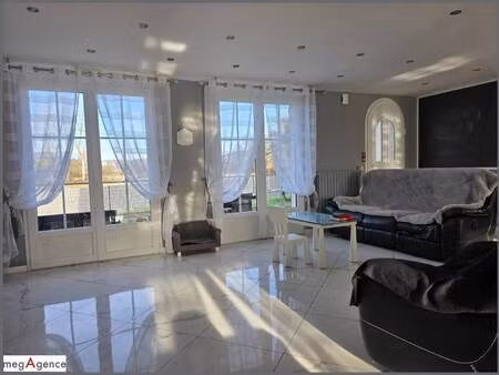 stéphanie touchais consultant megagence