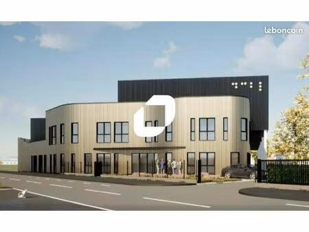 local d'activité 5 402 m²