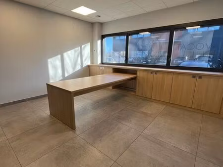 cailloux s/f - bureau aménagé 18m2