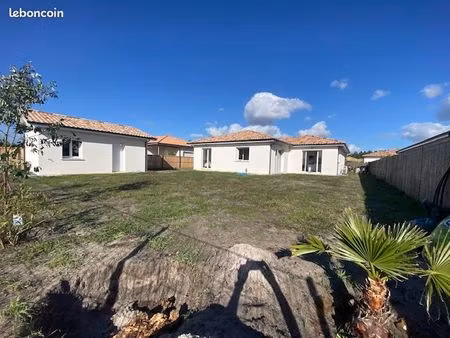 belle maison neuve 140 m2 - 3ch et grand garage 40 m2- annexe bâtie 25 m2 sur terrain 740 