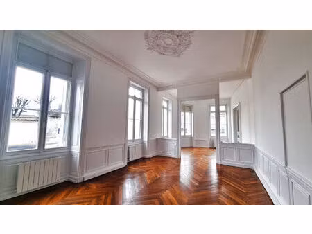 vente appartement 1 pièce 27 m² aurillac (15000)